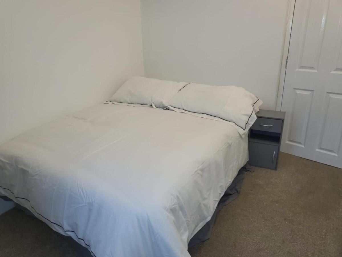Affordable Rooms In Gillingham Gillingham  Buitenkant foto